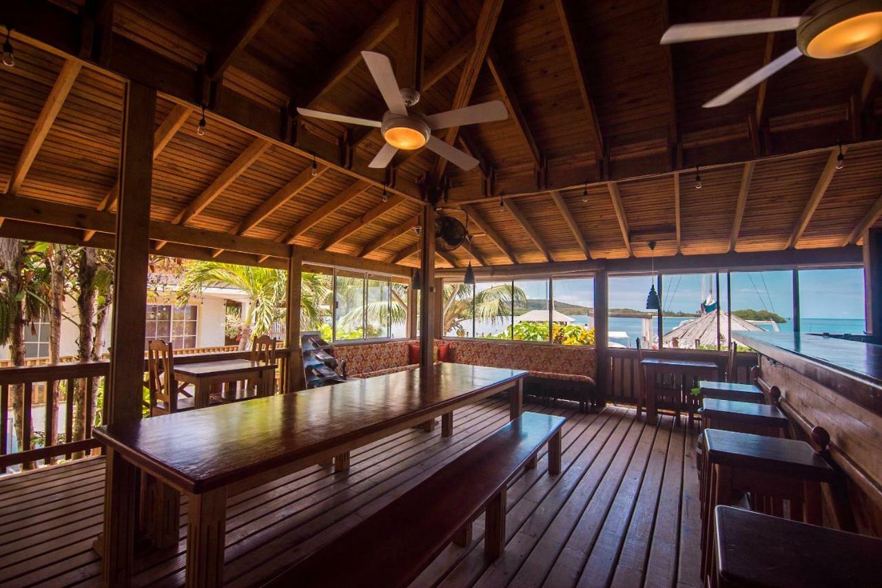 Wikkid Resort Dixon Cove Extérieur photo